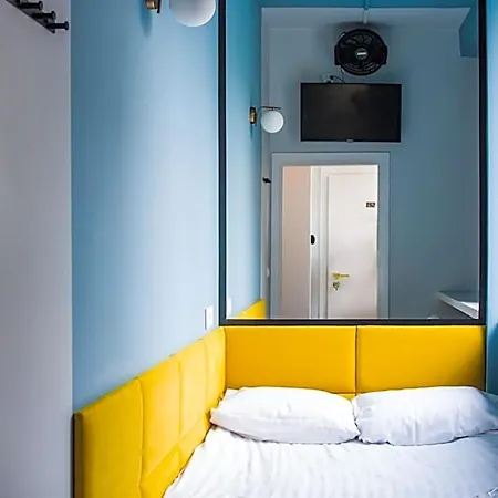 Auberge de jeunesse Aparthostel Private *