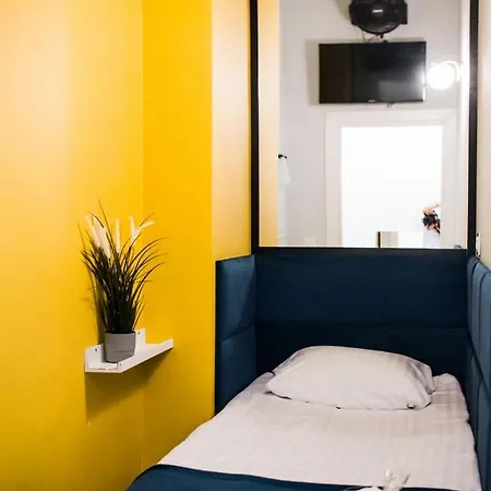 Aparthostel Private Hostel *